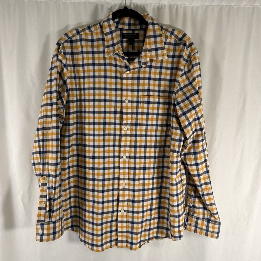 Banana Republic Oxford Standard Fit Men's XL Yellow Blue Plaid Button Up Long Sl